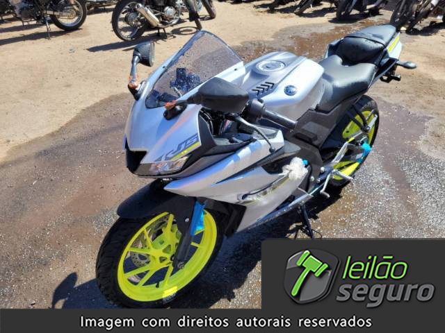 YAMAHA YZF R15